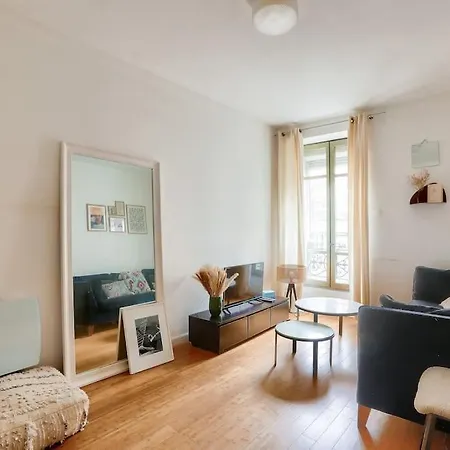 Lovely 1 Bedroom Flat Near Colonel Fabien Metro Station *